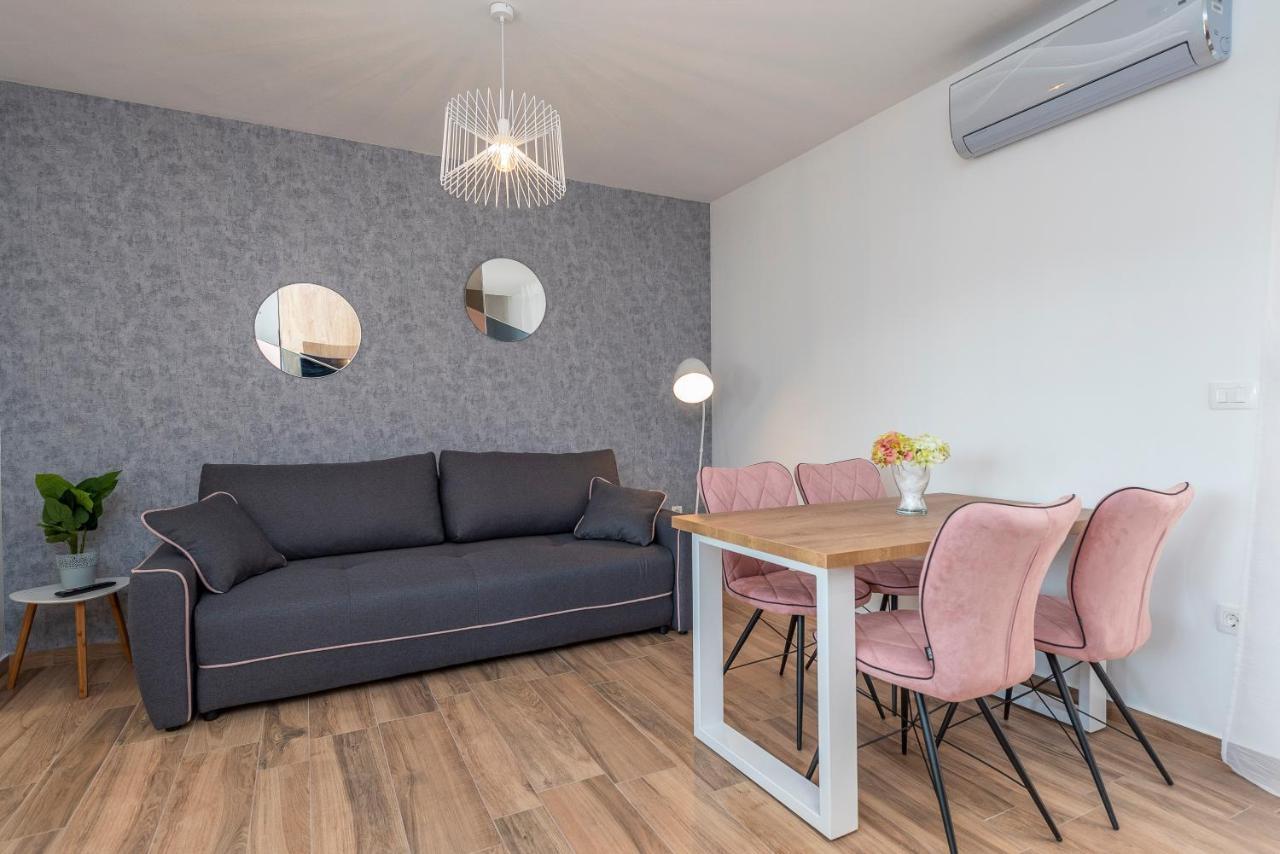 Luxury Apartments - La Vir 5& 6 Екстер'єр фото