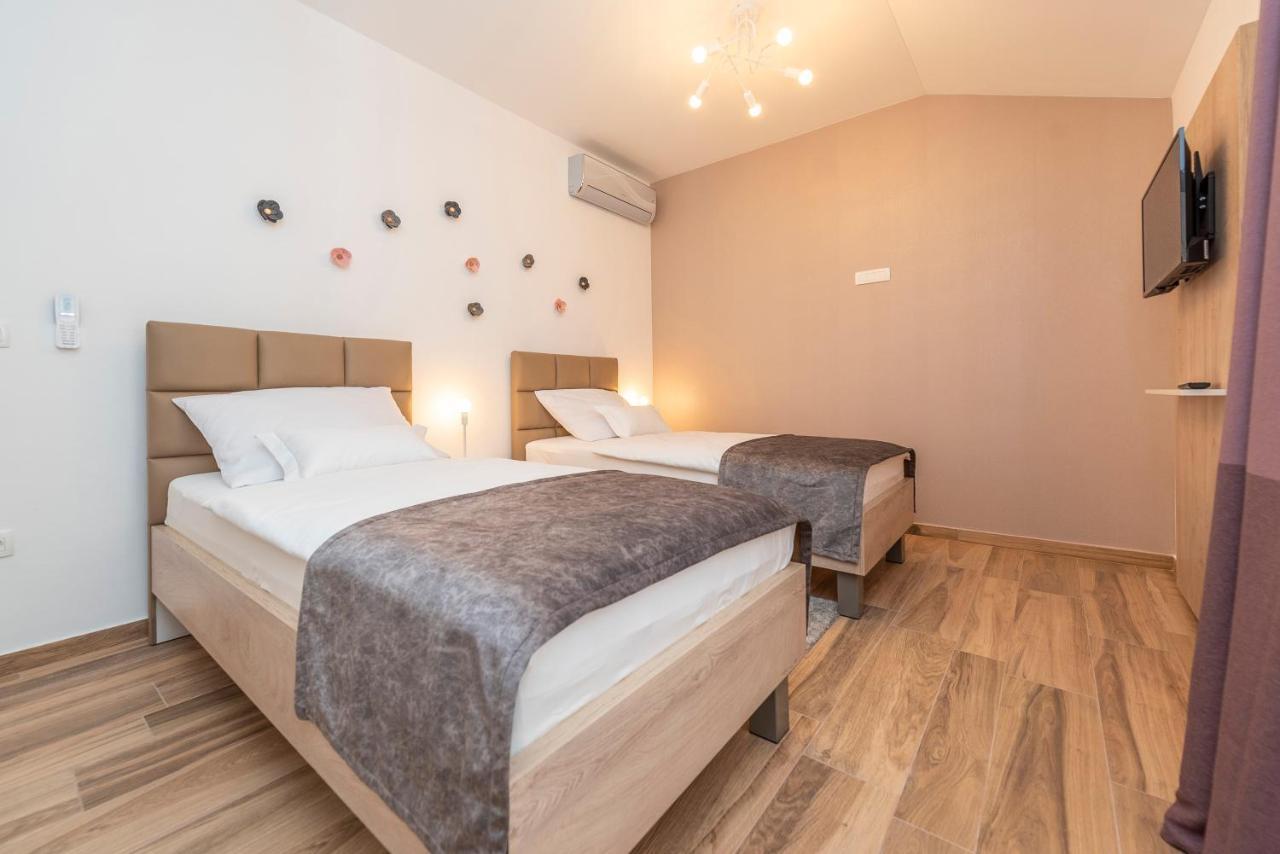 Luxury Apartments - La Vir 5& 6 Екстер'єр фото