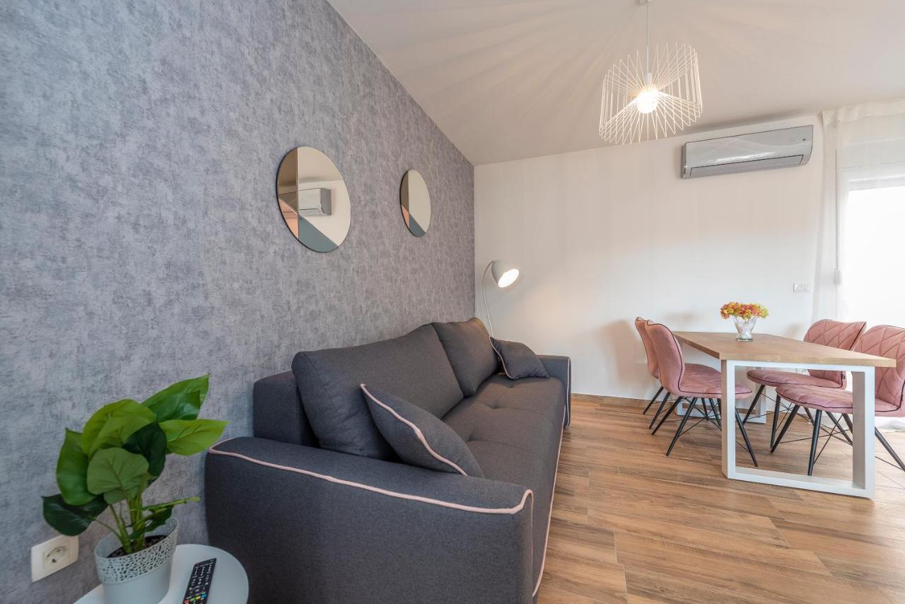 Luxury Apartments - La Vir 5& 6 Екстер'єр фото